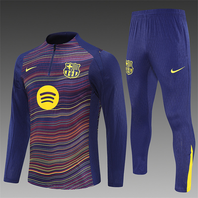 FC Barcelona trainingspak beige foto 3