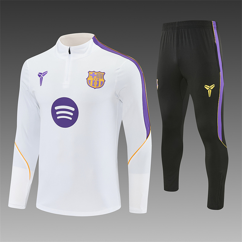 FC Barcelona trainingspak beige foto 14