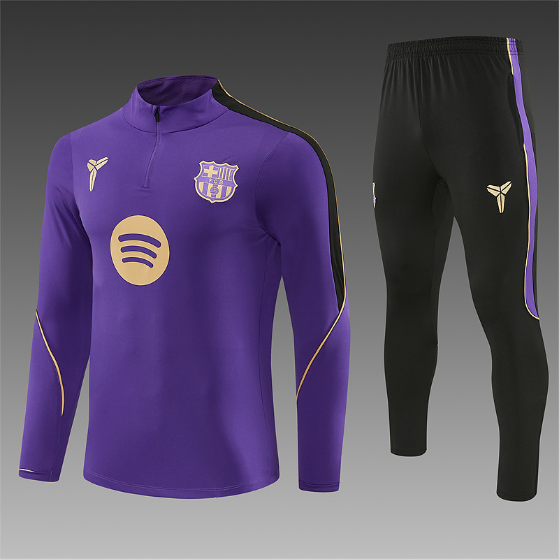 FC Barcelona trainingspak beige foto 9