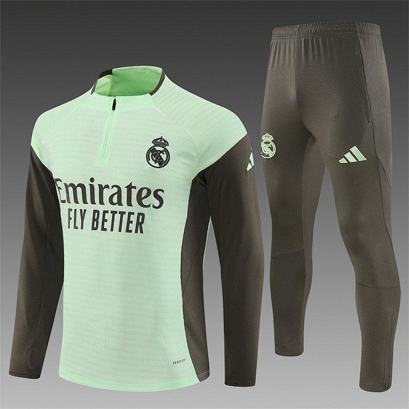 Real Madrid trainingspak beige foto 14