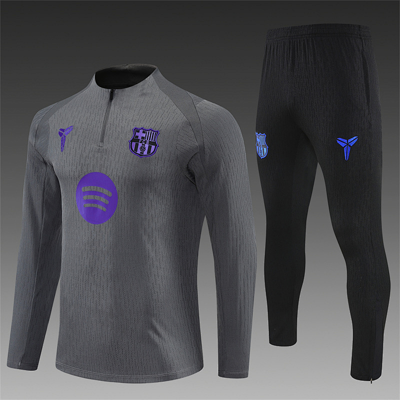 FC Barcelona trainingspak beige foto 4