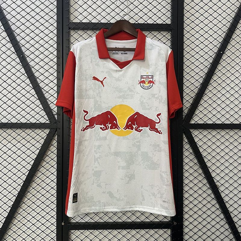 RB Leipzig thuistenue 26/27 foto 2