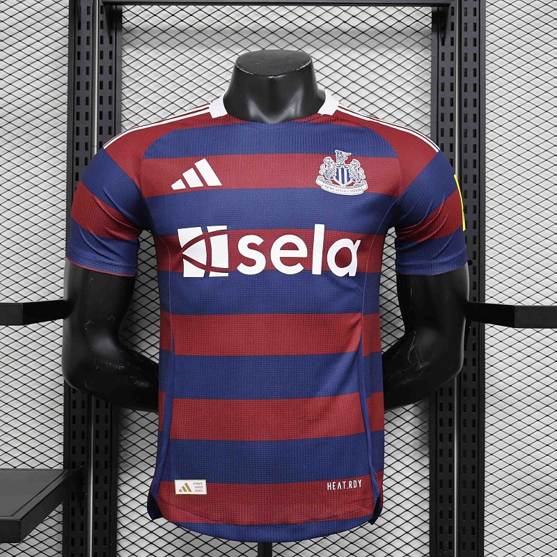 Newcastle United thuistenue 26/27 foto 8
