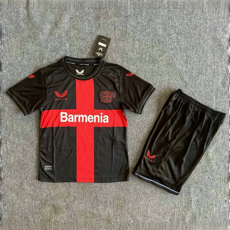 Bayer Leverkusen thuistenue 25/26 foto 8