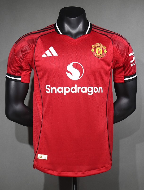 Manchester United thuistenue 26/27 foto 5