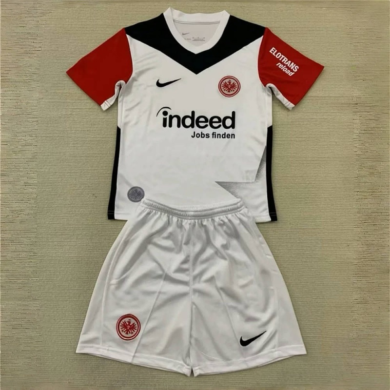 Eintracht Frankfurt thuistenue 26/27 foto 4