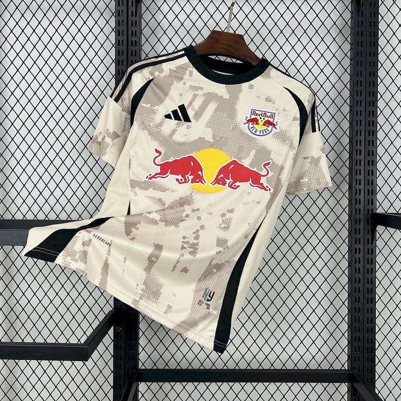 RB Leipzig thuistenue 26/27 foto 3