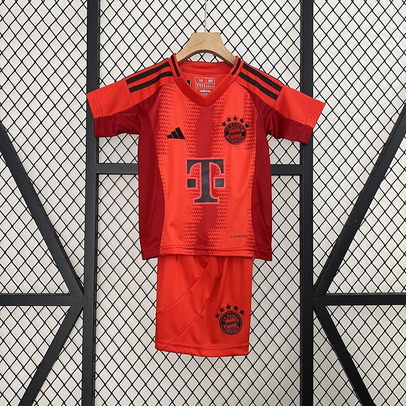 Bayern Munich thuistenue 26/27 foto 9
