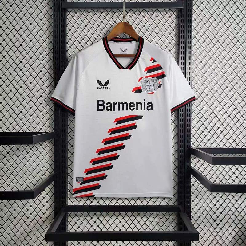 Bayer Leverkusen thuistenue 25/26 foto 7