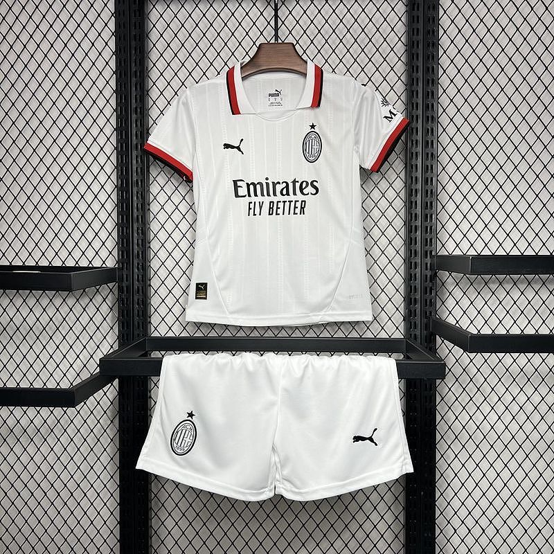 AC Milan thuistenue 26/27 foto 10