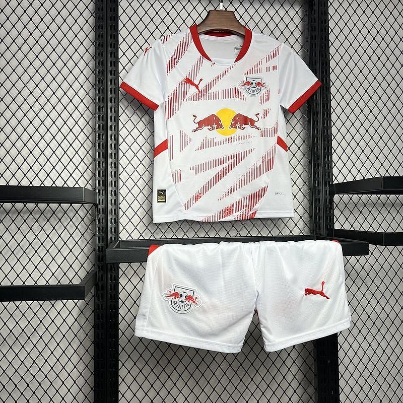 RB Leipzig thuistenue 26/27 foto 6