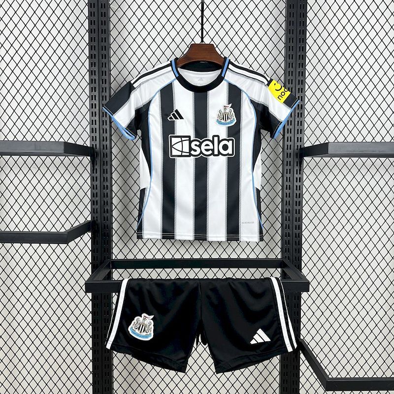 Newcastle United thuistenue 26/27 foto 5