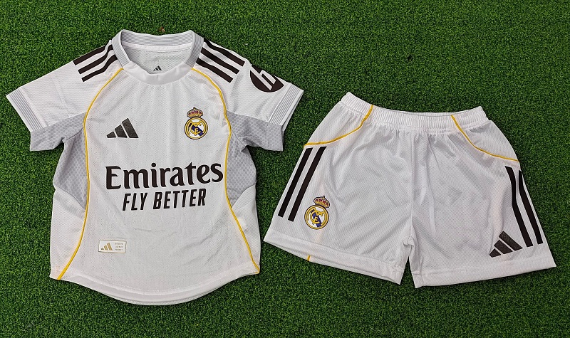 Real Madrid thuistenue 26/27 foto 6