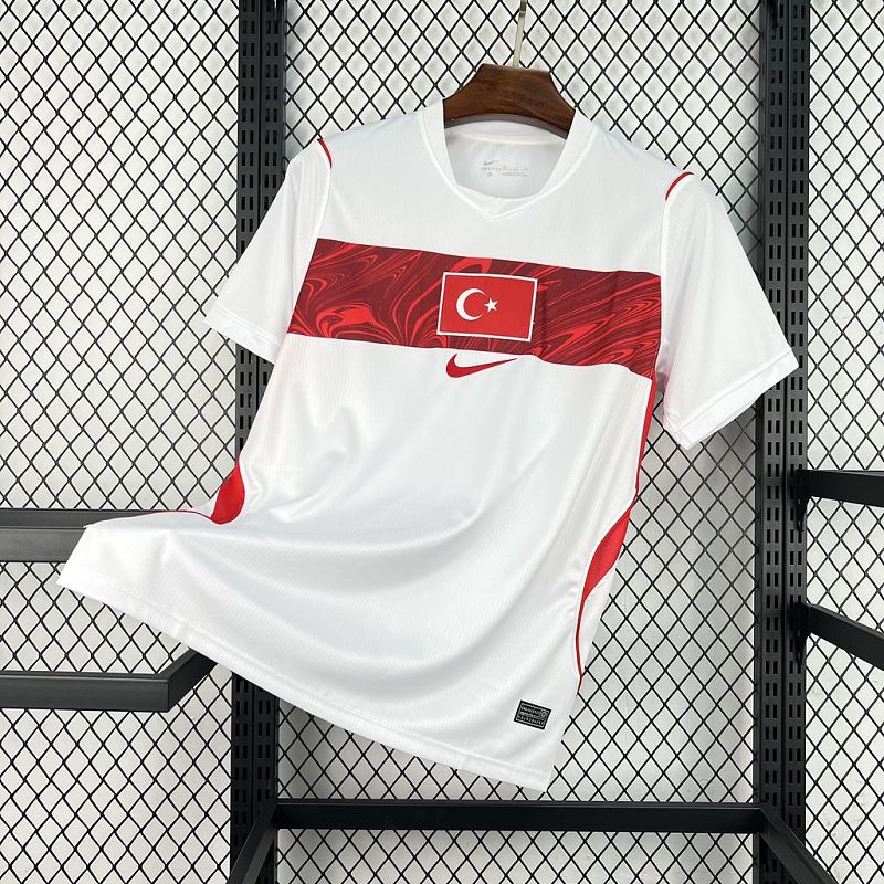 Turkije thuistenue 25/26 foto 2