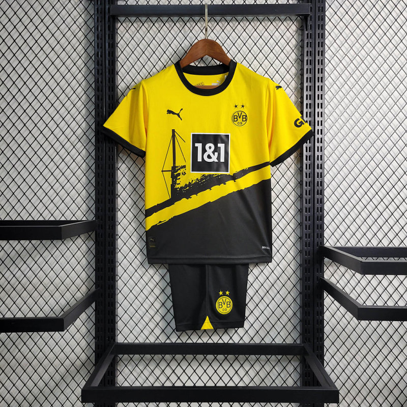 Borussia Dortmund thuistenue 26/27 foto 10